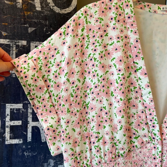 🥑Alice + Olivia Keela Floral Print Smocked Button-Front Dress size 12 - Picture 4 of 13